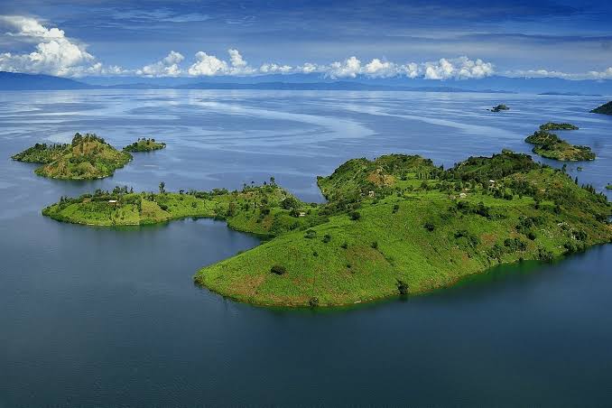 Twin Lakes Rwanda tour:
